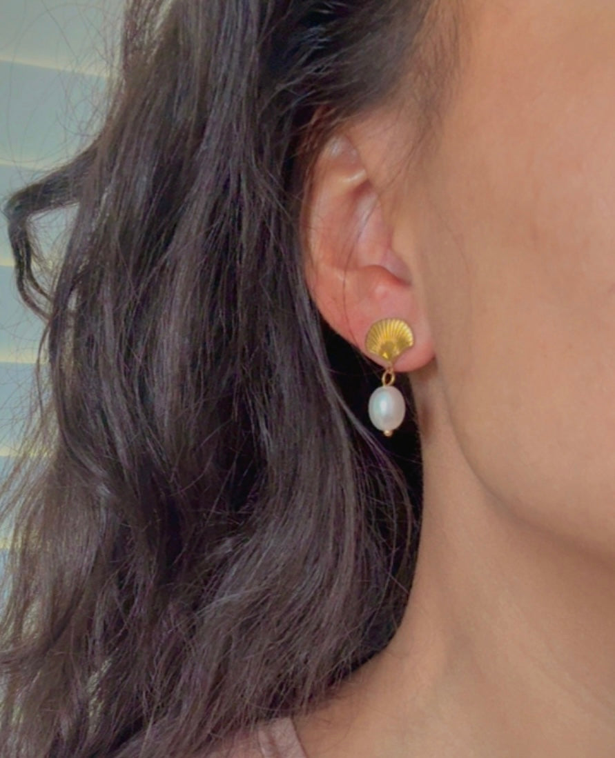 Seashell Pearl Earrings