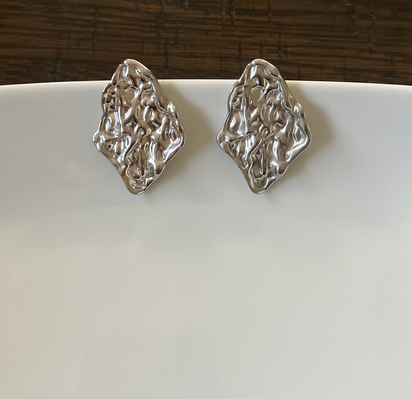 Striking Essence Earrings