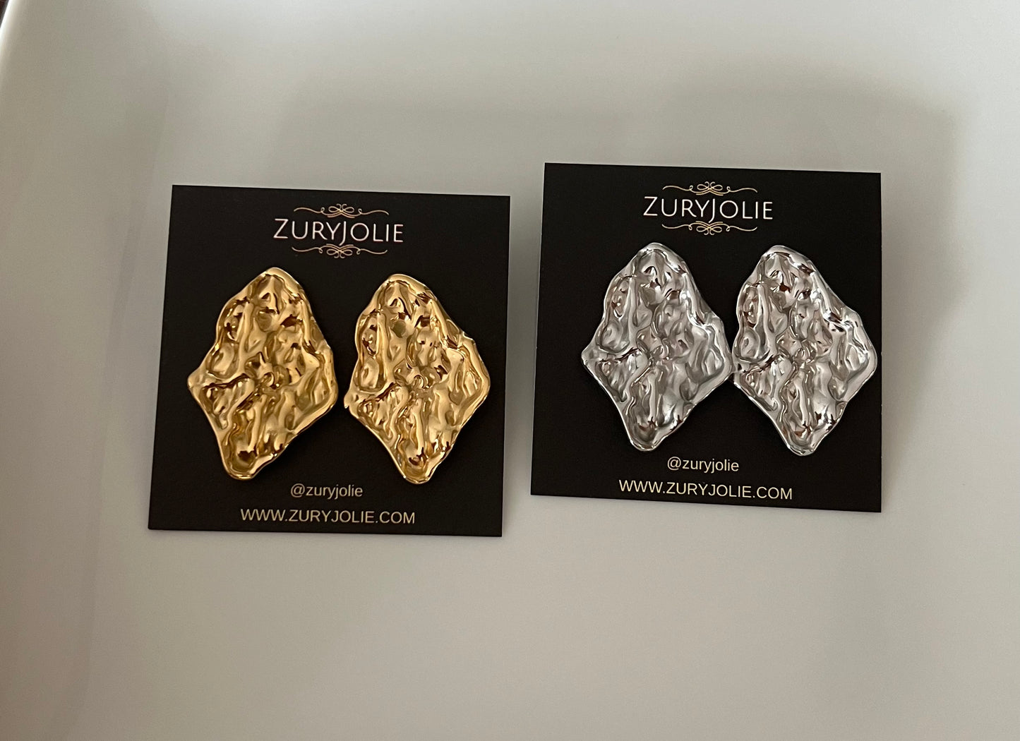 Striking Essence Earrings