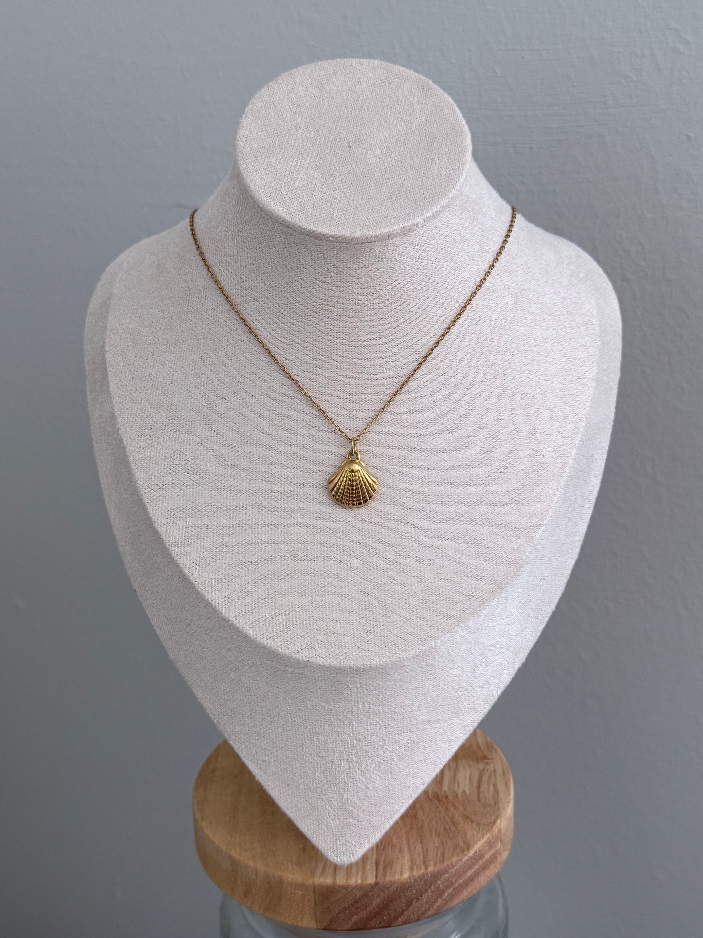 Golden Shell Necklace