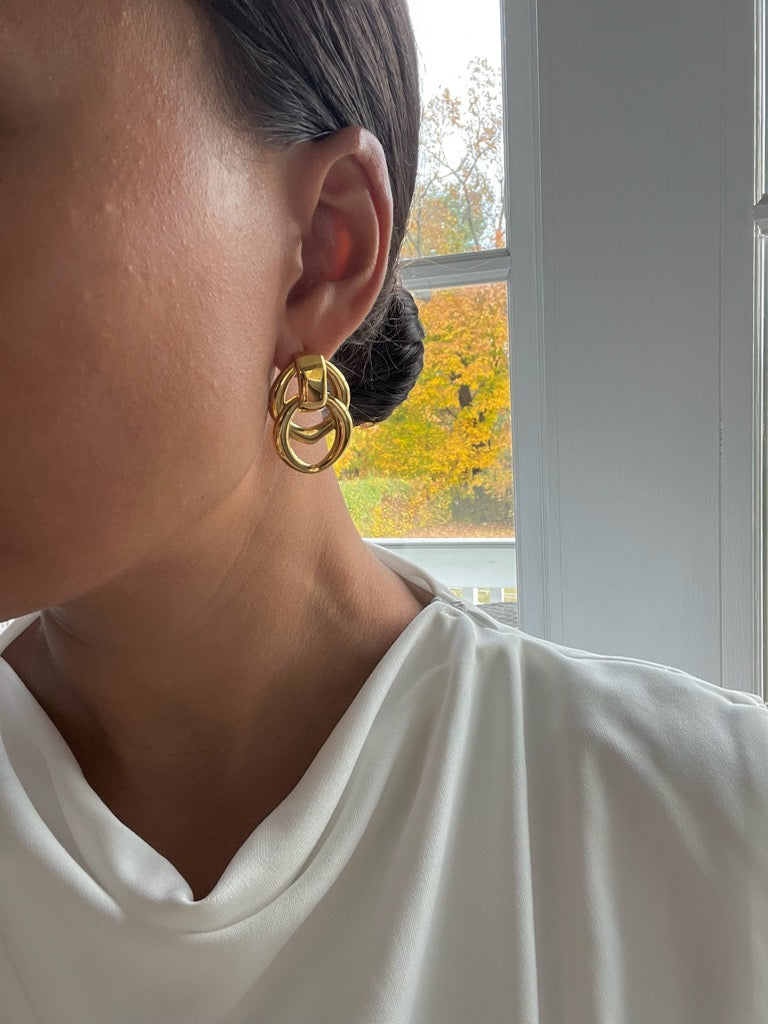Essenza Earrings