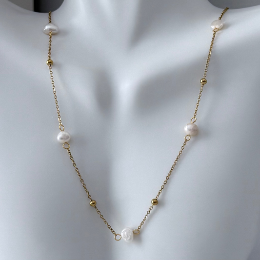 Isla Pearl Necklace