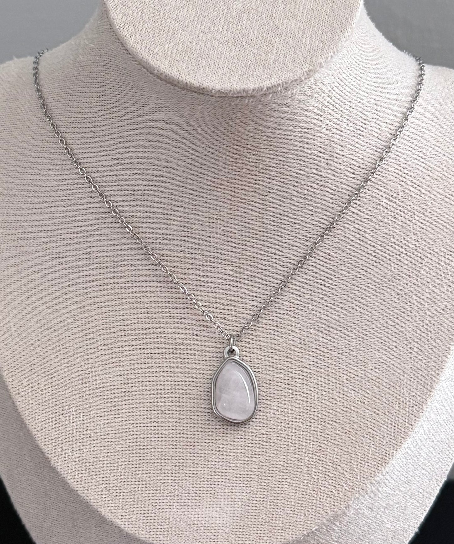 Elara Stone Pendant Necklace