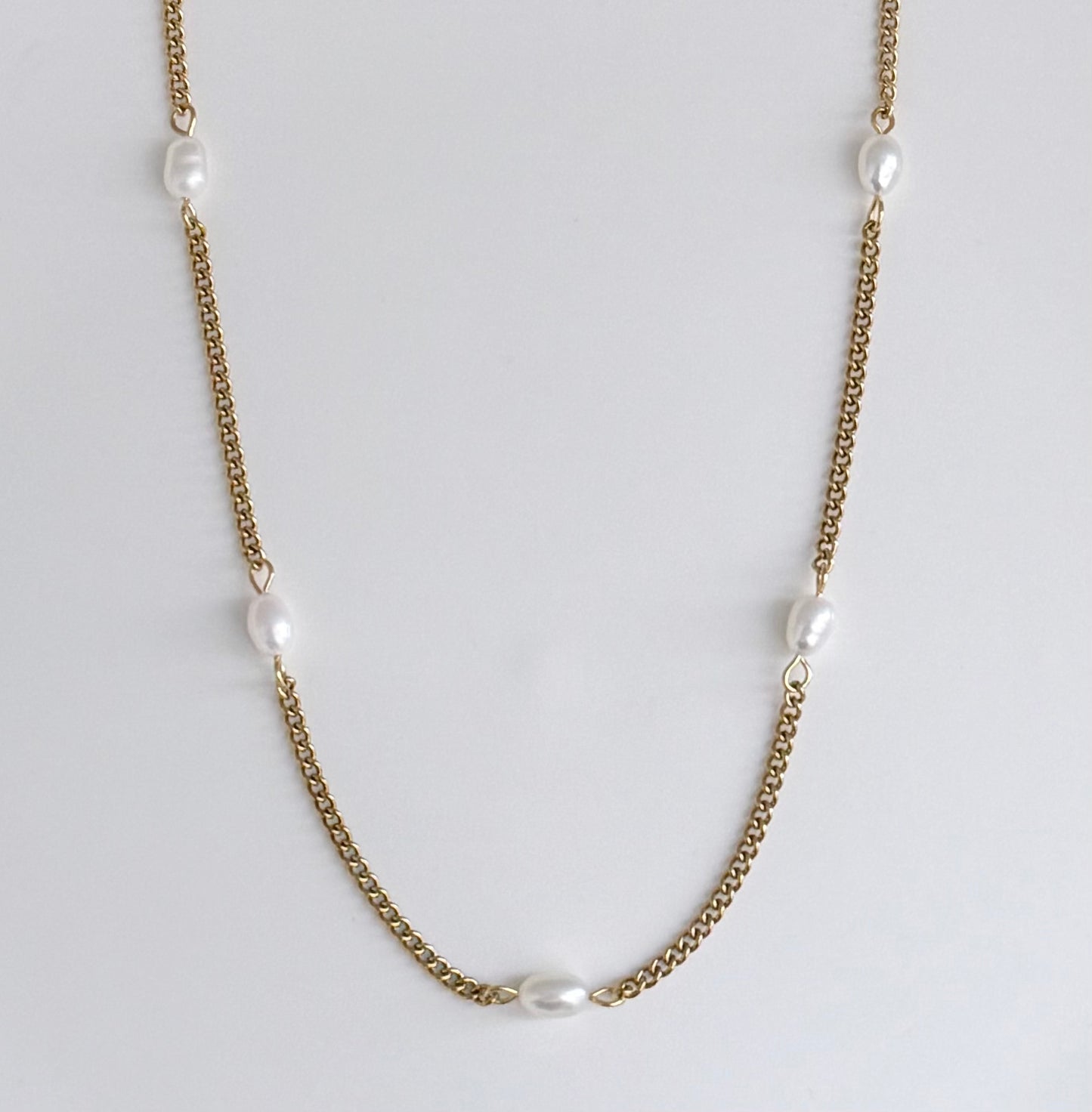 Dainty Pearl Necklace