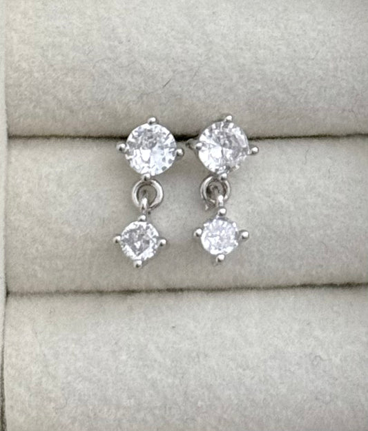 Twinkle Stud Earrings