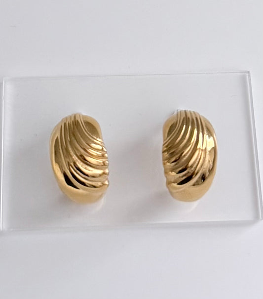 Golden Curve Hoops