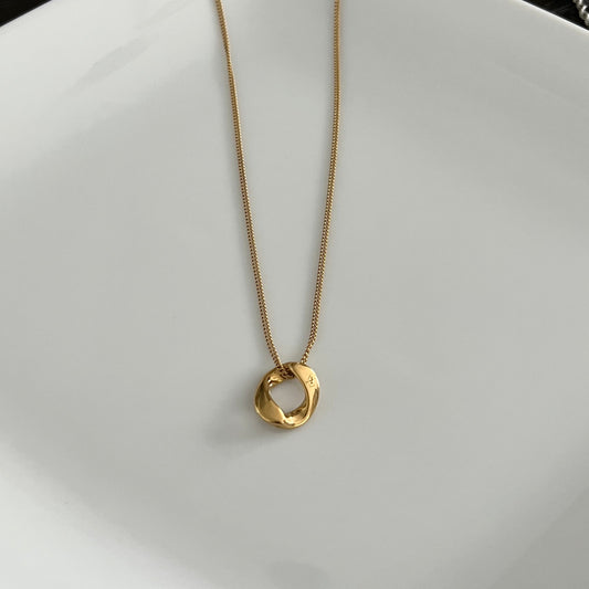 geometric pendant chain necklace