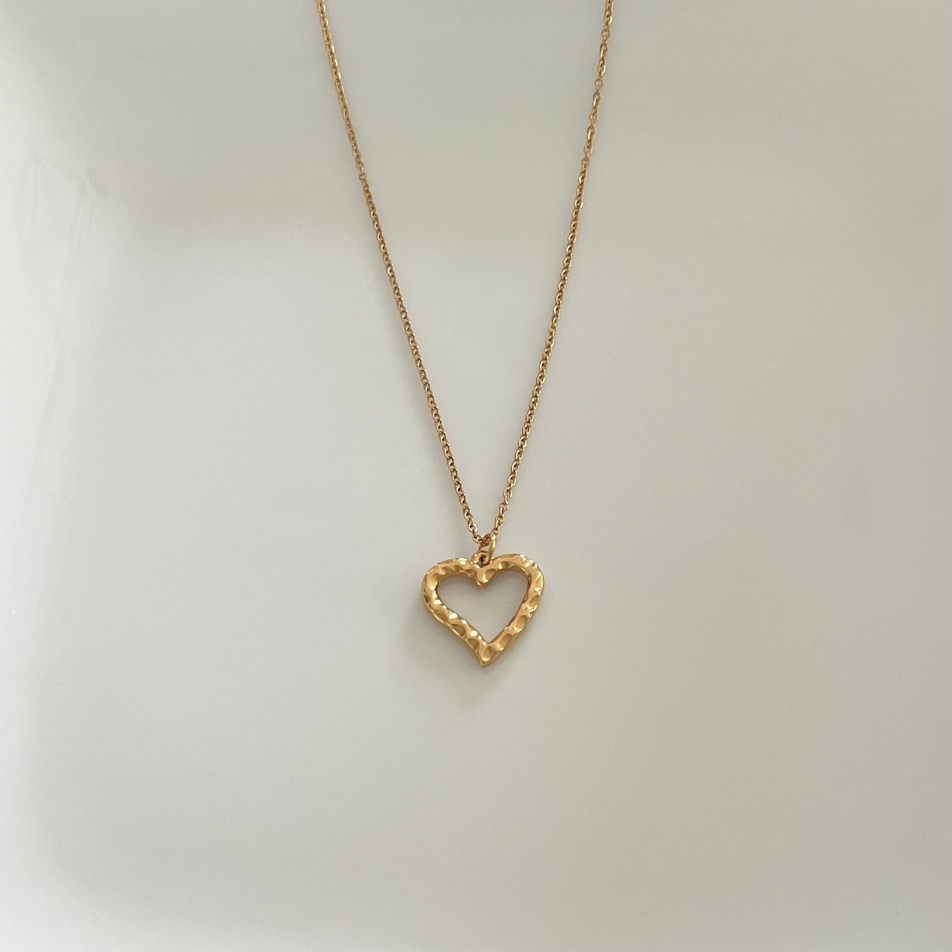 heart pendant necklace