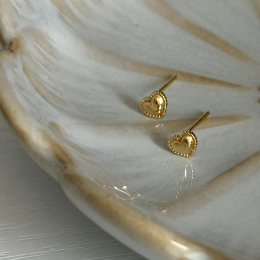 Tiny Heart Studs Earrings in gold