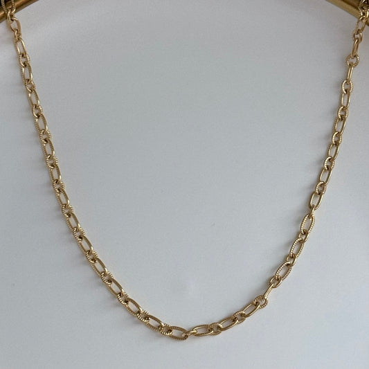 Gold link necklace