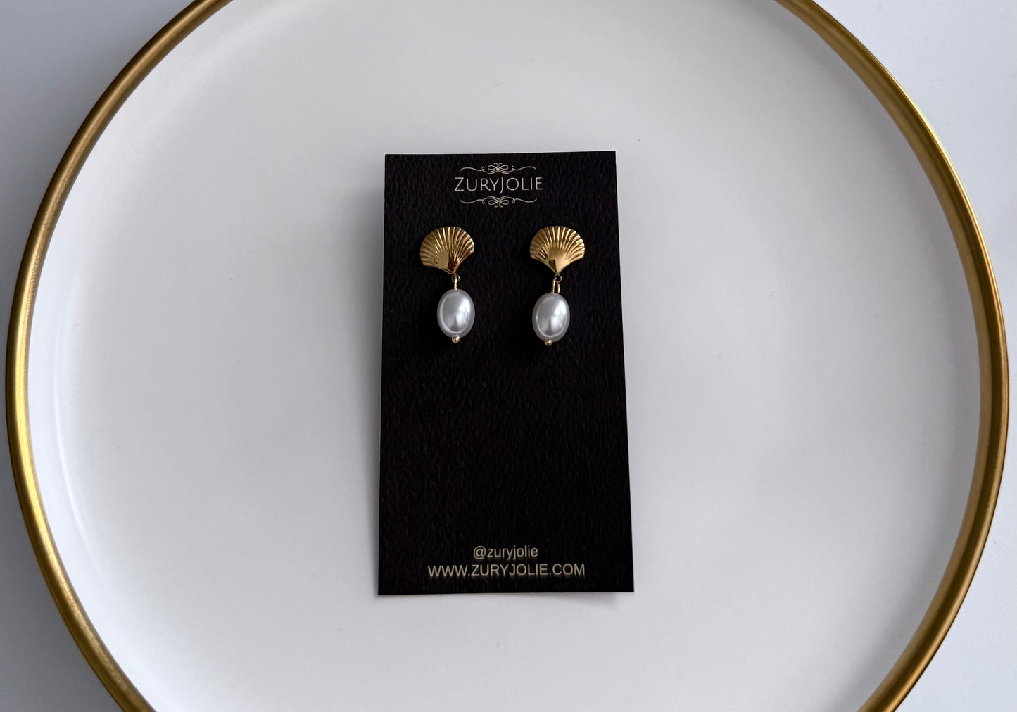 Seashell Pearl Earrings