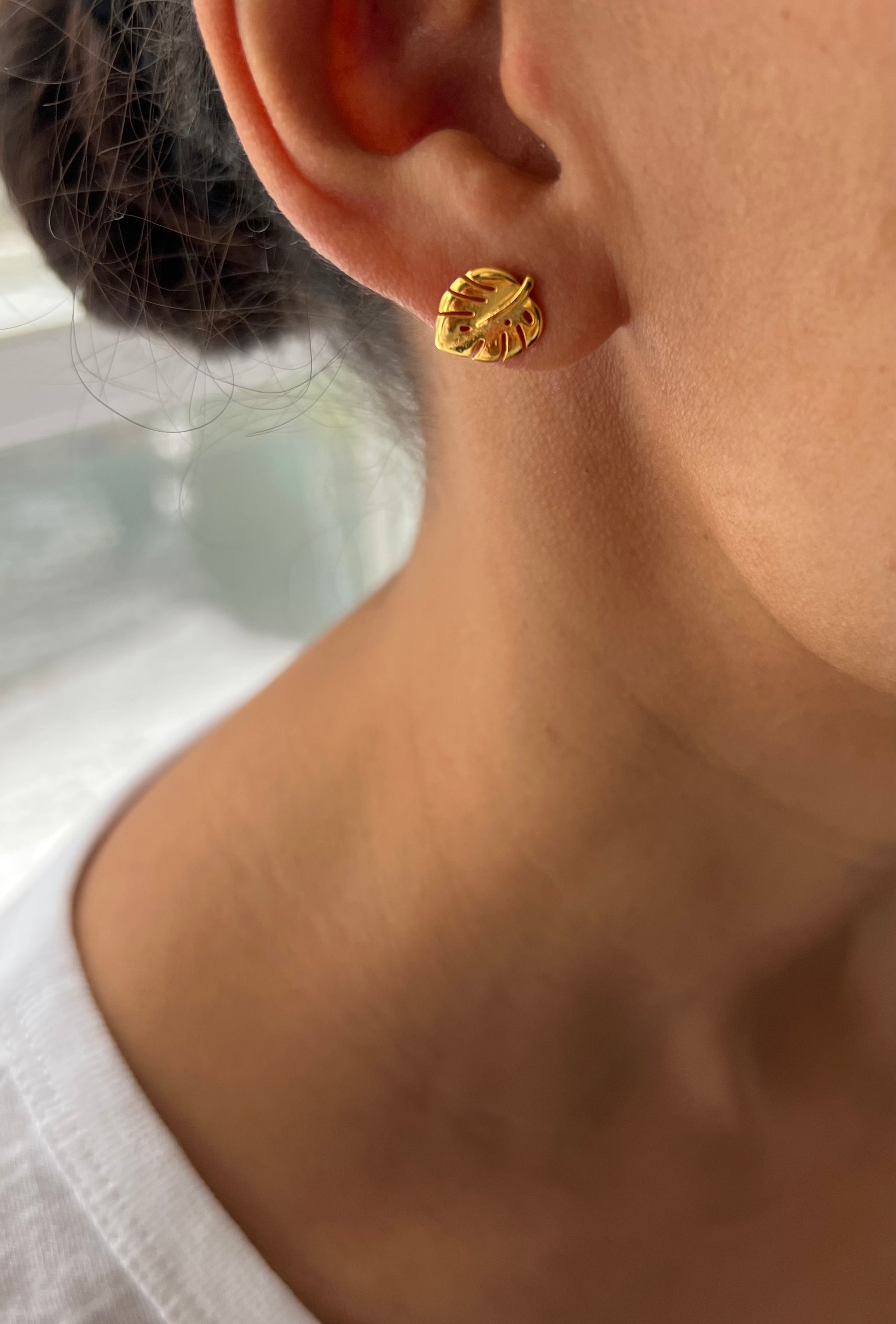 leaf stud earrings 