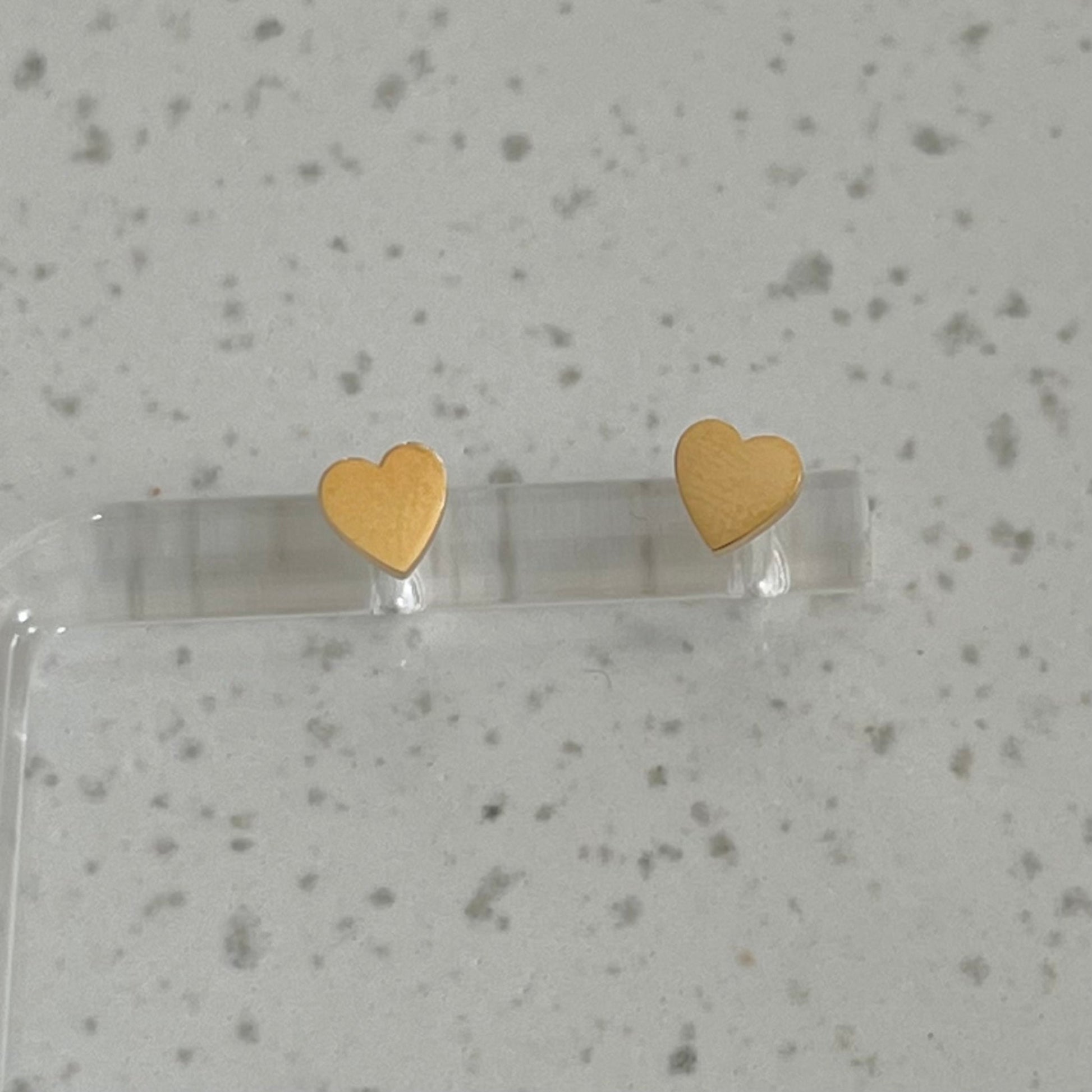 mini heart stud earrings