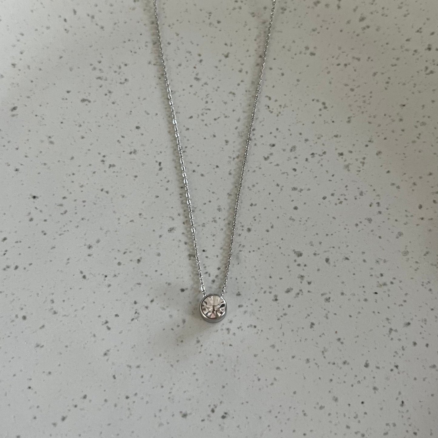 rhinestone pendant necklace